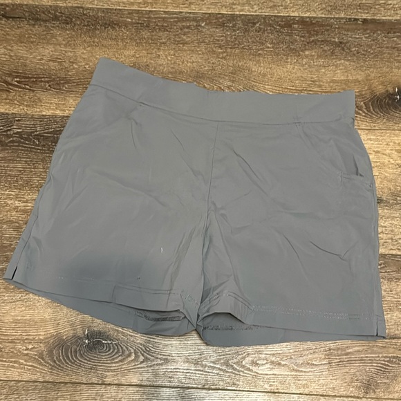 Columbia gray shorts 1X‎ - Picture 1 of 2